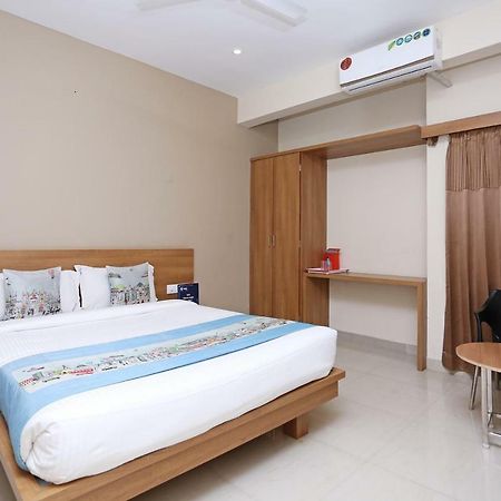 Oyo 6447 Samasth Rooms And Suites Mysore Ngoại thất bức ảnh