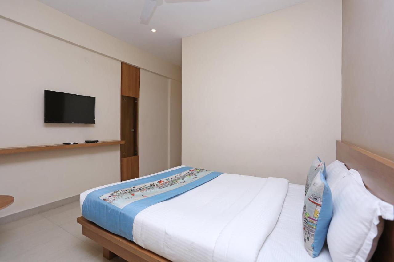 Oyo 6447 Samasth Rooms And Suites Mysore Ngoại thất bức ảnh
