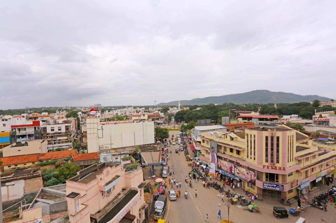 Oyo 6447 Samasth Rooms And Suites Mysore Ngoại thất bức ảnh